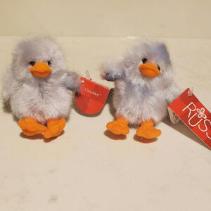 New Vintage Russ Berrie Chickles Blue Purple Fuzzy Small Stuffed Chick 3.5"